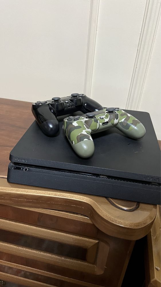 Playstation 4 slim