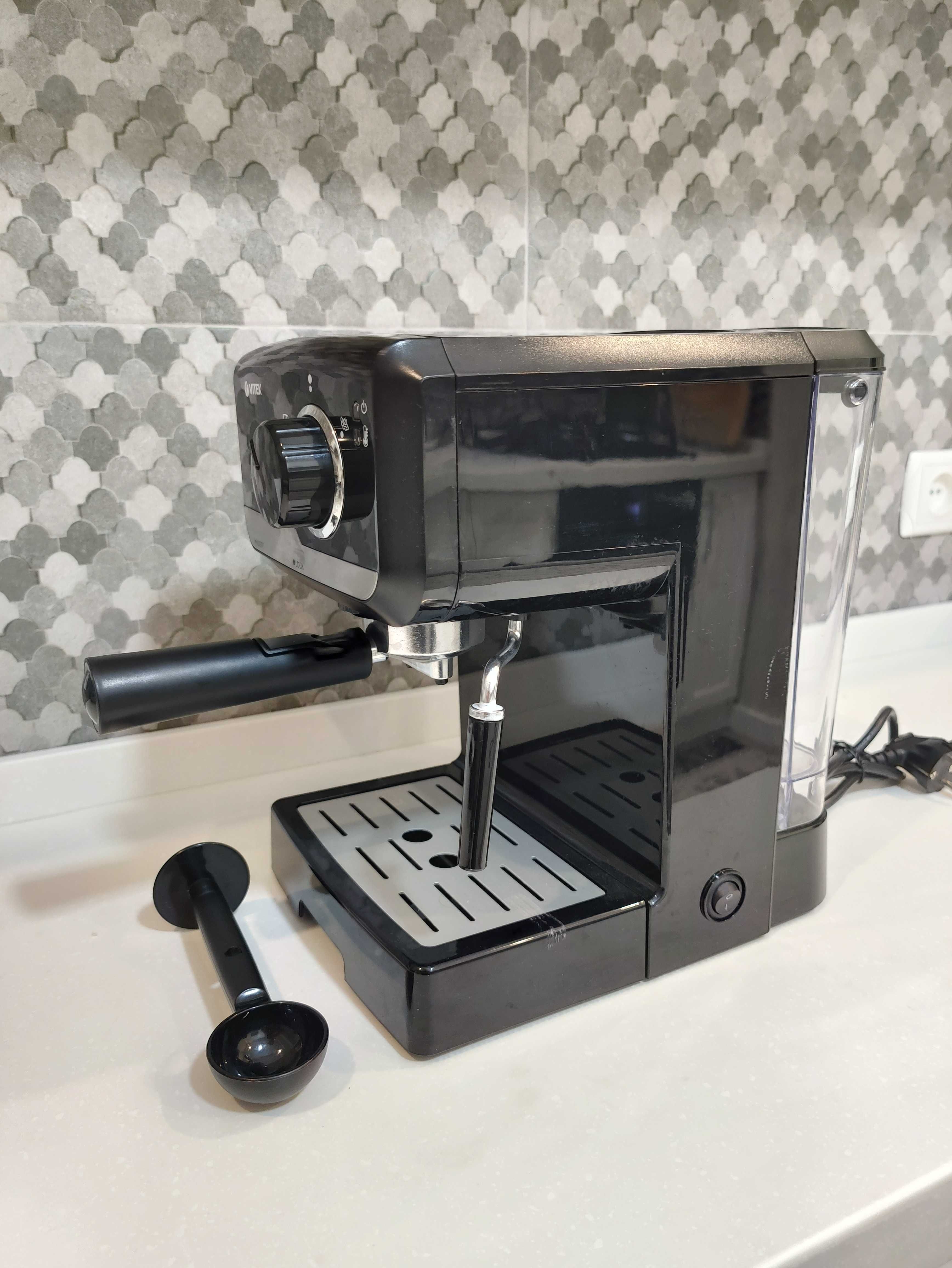 Vitek VT-1502 – современная кофеварка