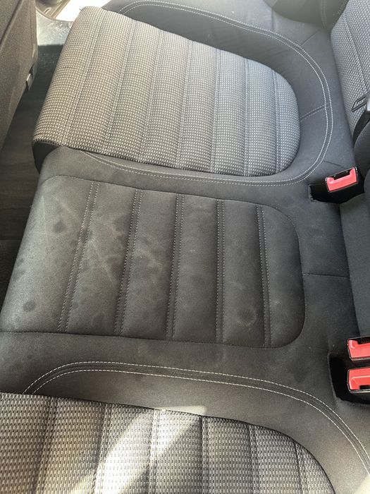 Curațare injecție & extracție, canapele, perne, fotolii, scaune, auto