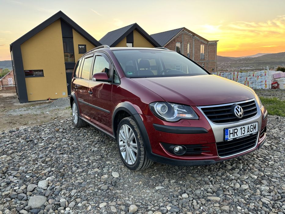 Volkswagen Cross Touran automat