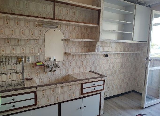 Продава се Двустаен апартамент в Чирпан - 65 кв.м за 628 €/кв.м - Снимка #6