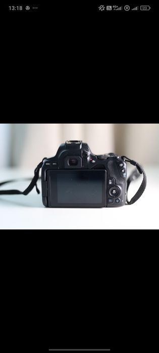 Canon EOS 250D Aparat Foto DSLR Kit cu Obiective