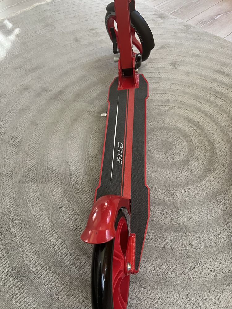 Тротинетка Ferrari