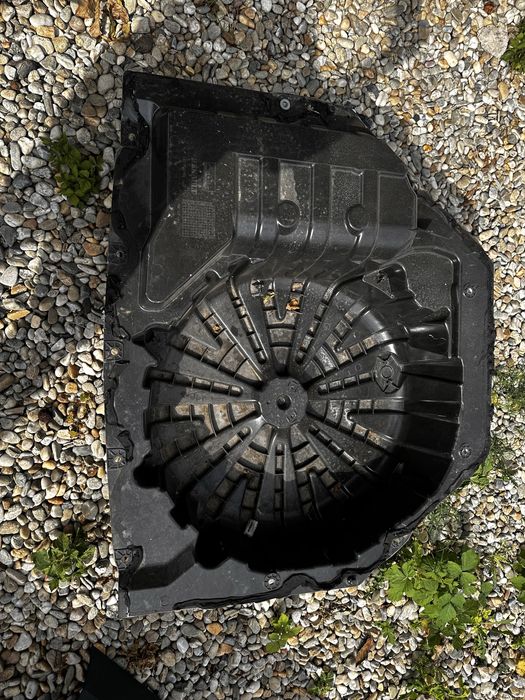 Oală portbagaj renault megane 4.