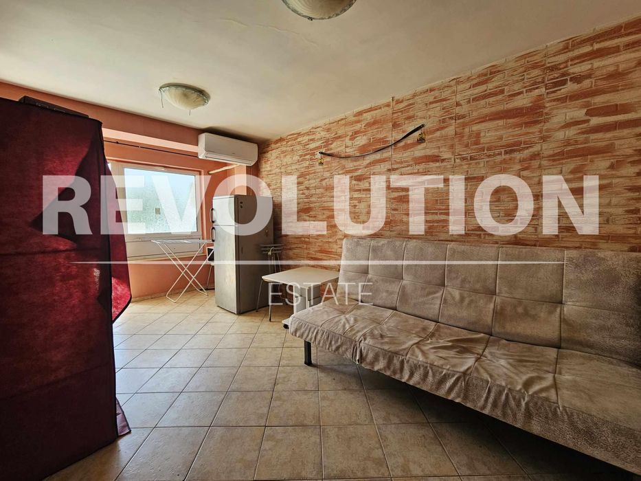 Дава се под наем Едностаен апартамент в Варна, Погреби - 28 кв.м за 230 € - Снимка #1