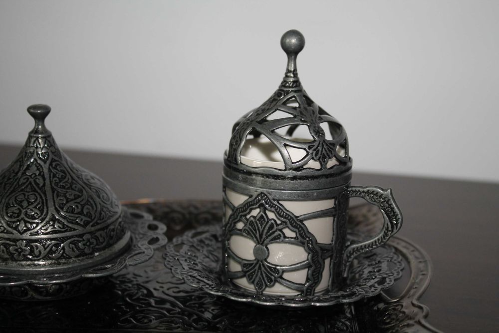 Set 2 cești cafea, model otoman, cu tavă și zaharniță