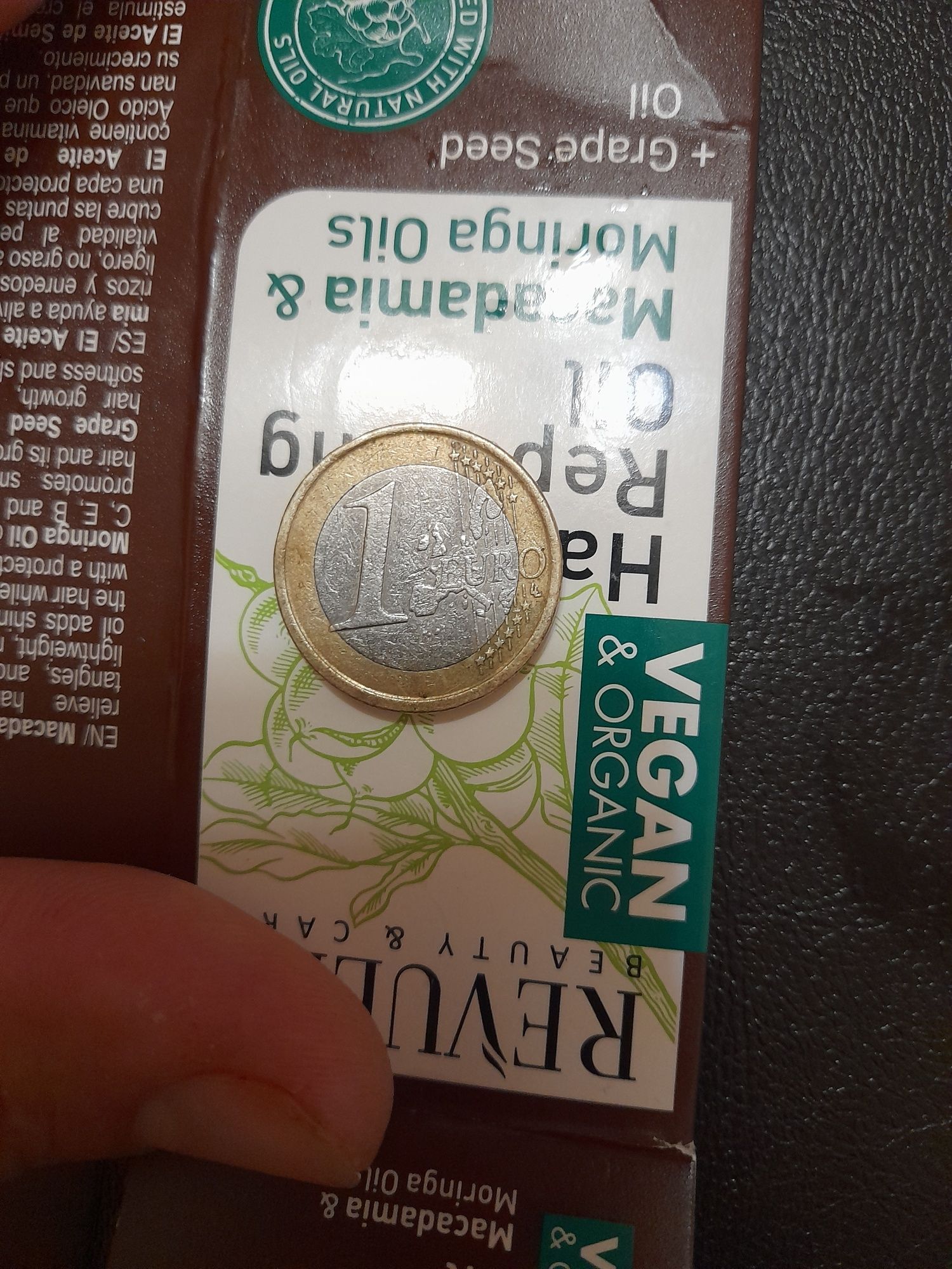 Vând moneda 500 de lei anul 2000