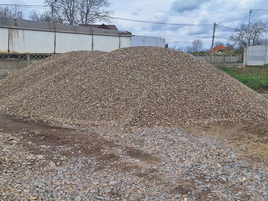 Vand nisip , balast , piatră de carieră , piatra râu , piatra decorati