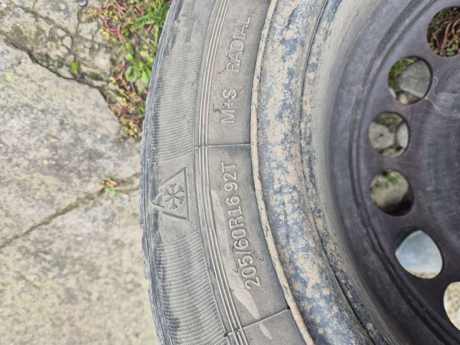 Vând roți  r14 r15 r16
