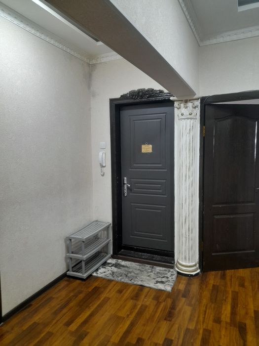 Яккасарой туманида 5 хонали квартира факат студент кизларга берилади