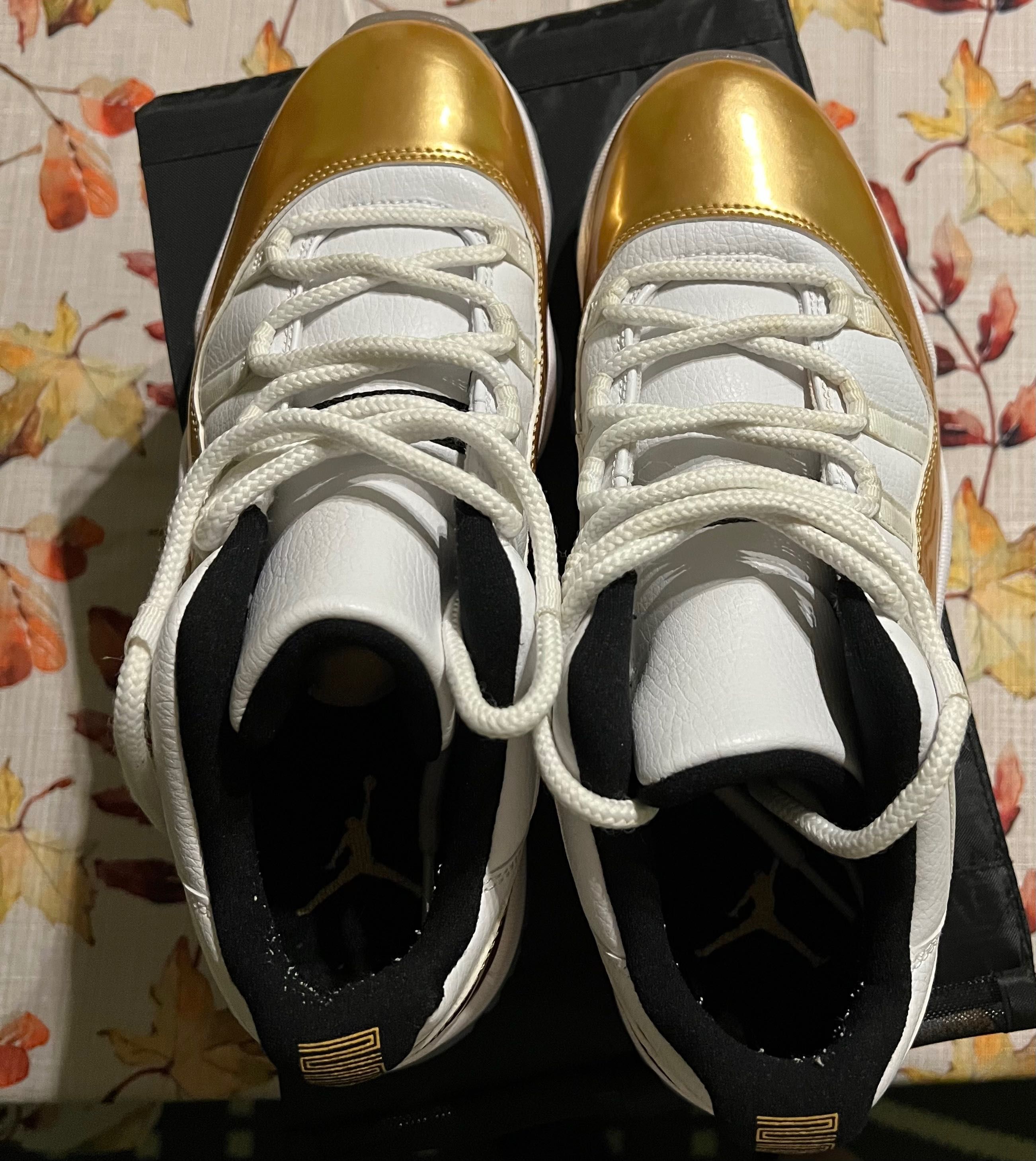 Jordan 11 low golden ceremony