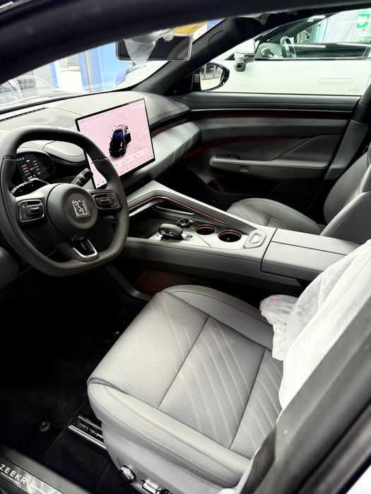 Zeekr 001 z sport Full