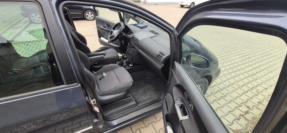 VW Sharan 1.9 TDi 130 Cp 2005 cu 7 Locuri
