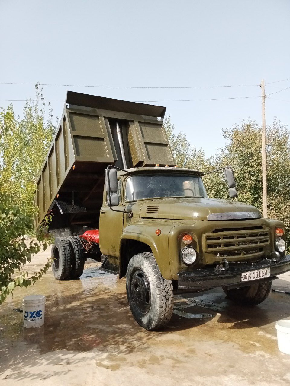 ZIL   130SAMASVAL sotiladi