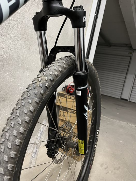 Вилка SR Suntour XCE 29 инча колело,стержен 1 1/8 прав