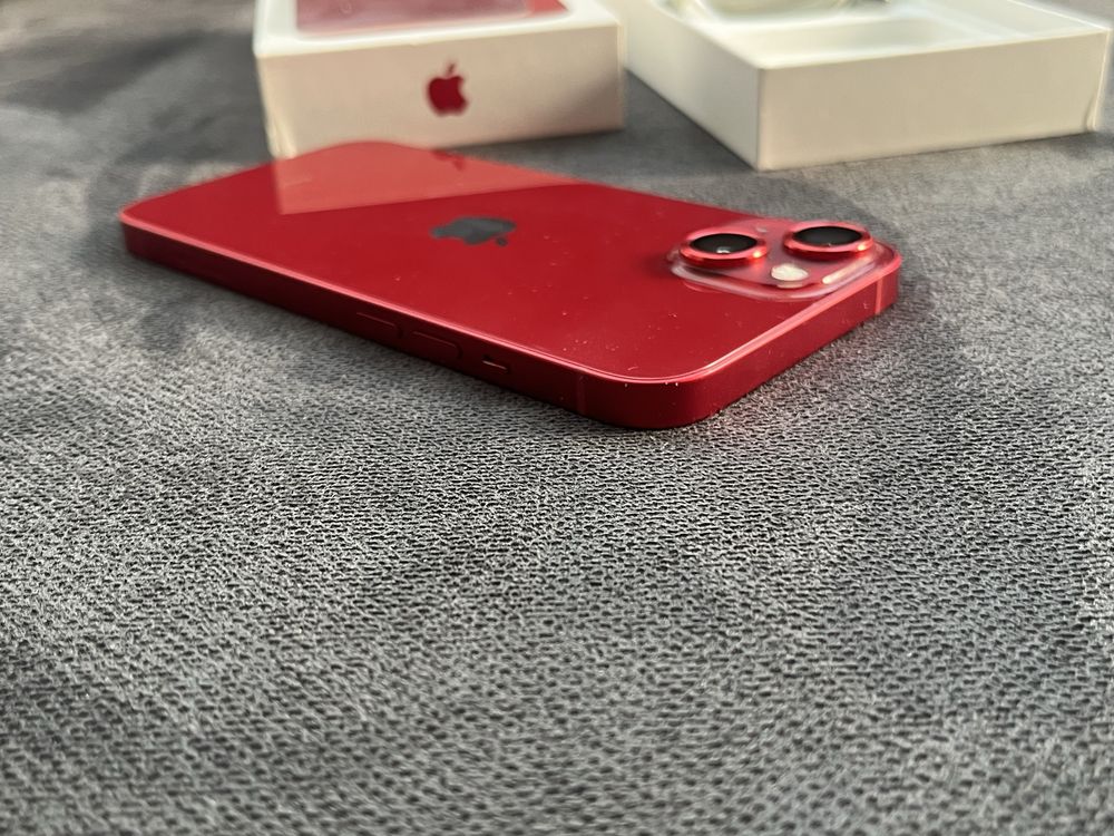 Бартер iPhone 13 256gb red 100%