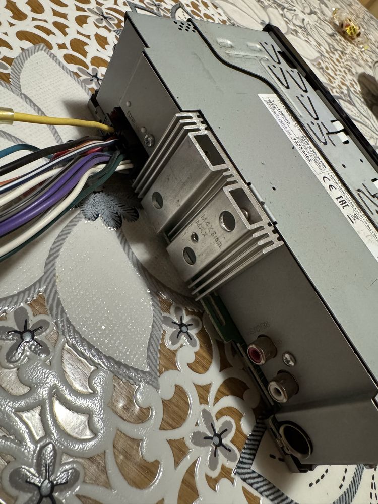 JVC KD-X252 MP3 плейър
