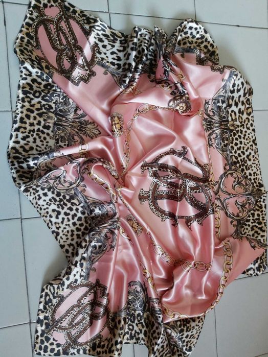 Дамски копринени шалове