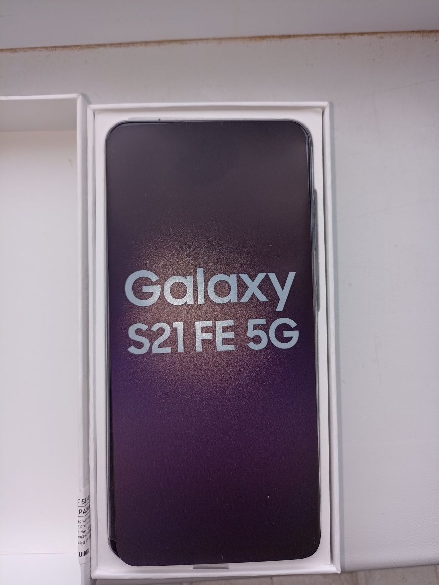 Samsung S21 FE  Новый