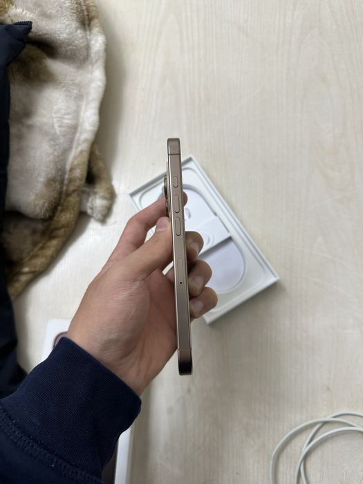 Iphone 16 pro б/у