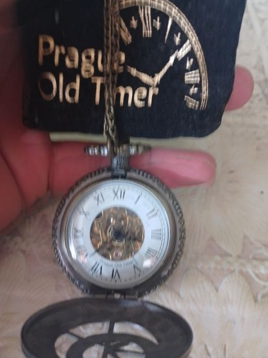 Джобен часовник от Прага
