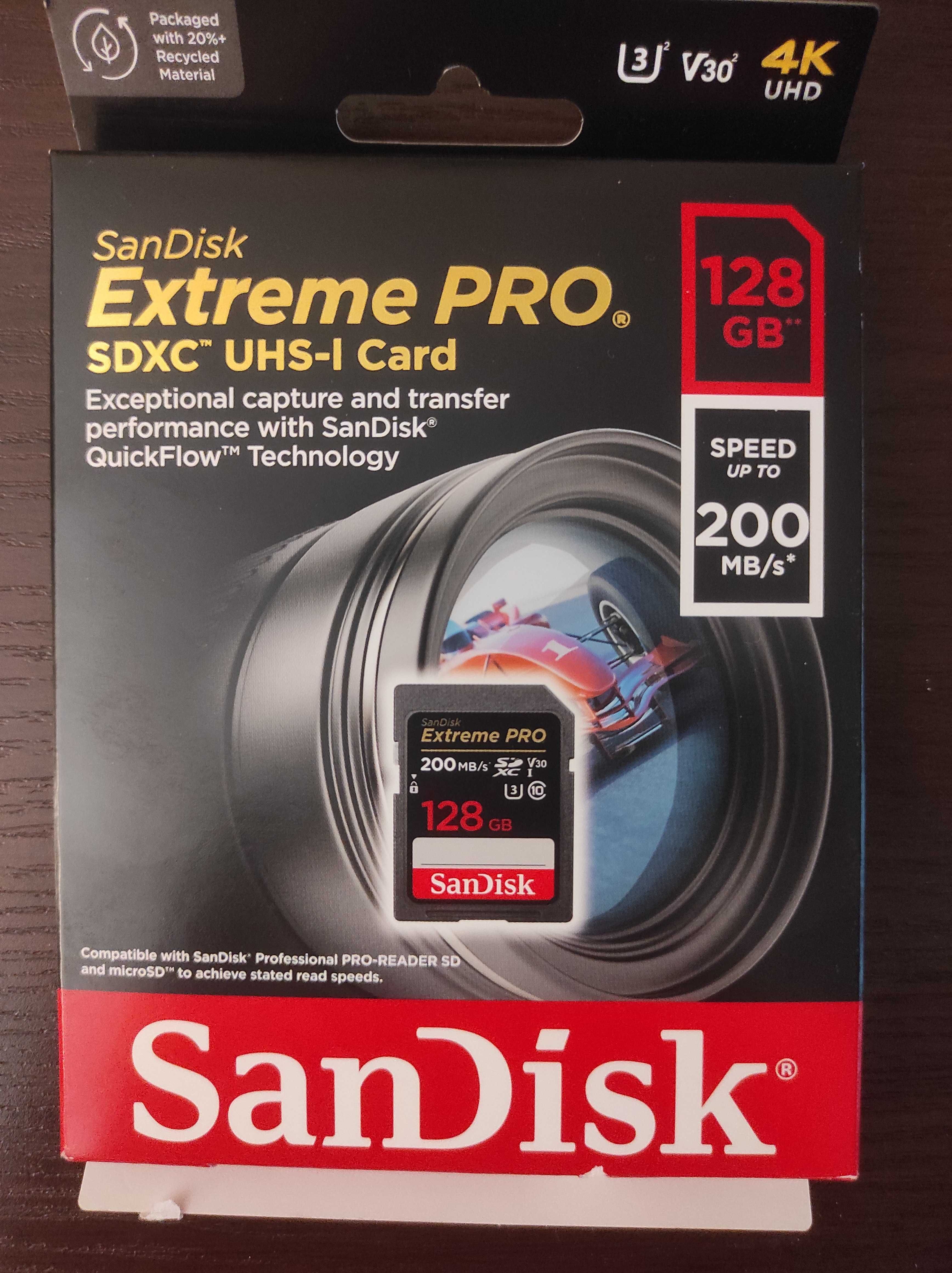 Фотоапарат Canon EOS M50 заедно с карта памет 128 GB