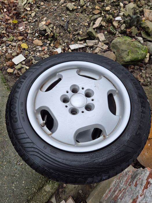 Vând set de 4 jante cu anvelope Mercedes 205/60 R16