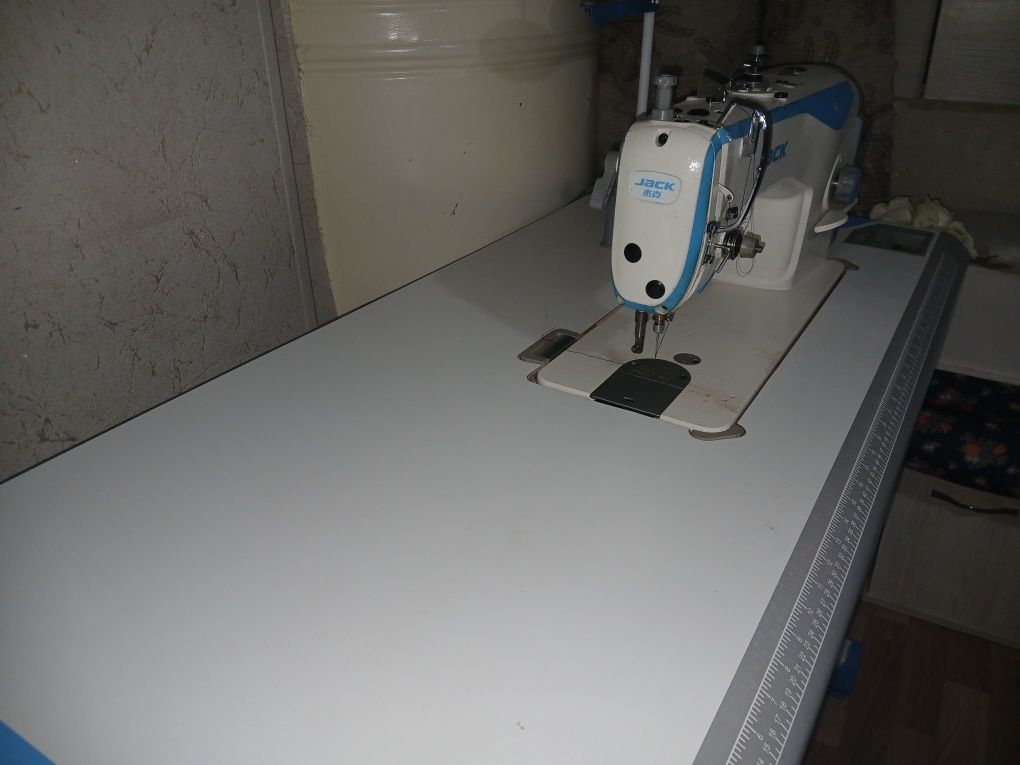 Tikuv moshina JACK F4