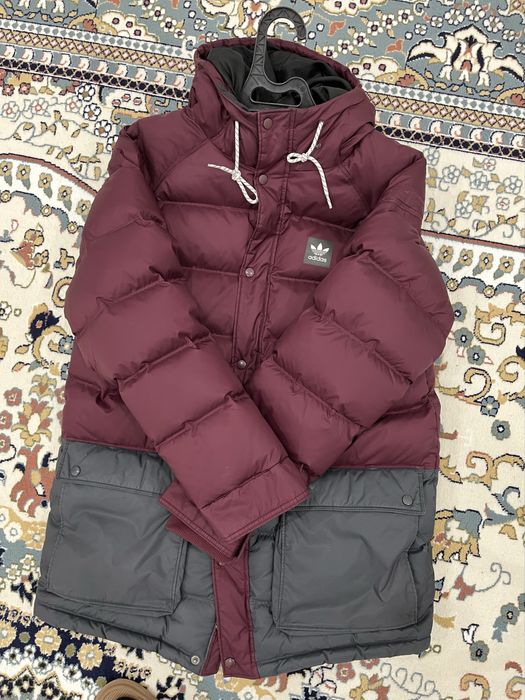 Adidas куртка размер М  цена 40к