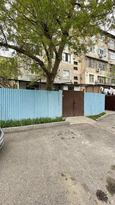 Продается 5 комнатная квартира в мкр Кара су