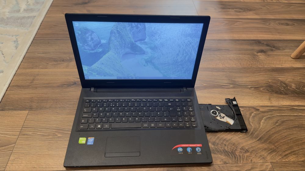 Laptop lenovo ideapad 100