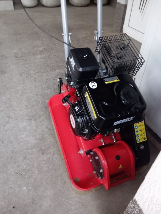 Talpă compactoare de închiriat.