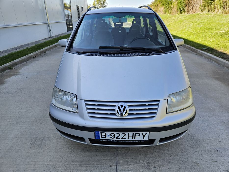Vând Vw Sharan 1.9 TDI  7-locuri  Km 247000