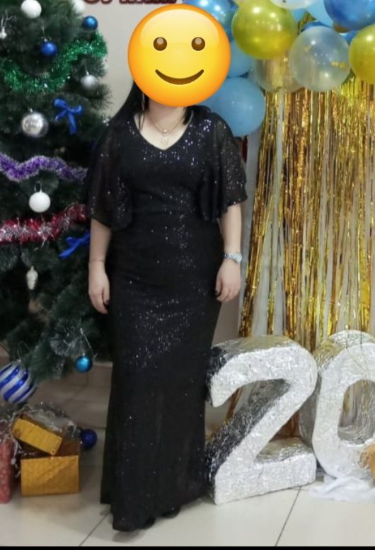 Вечернее черное  платье с пайетками