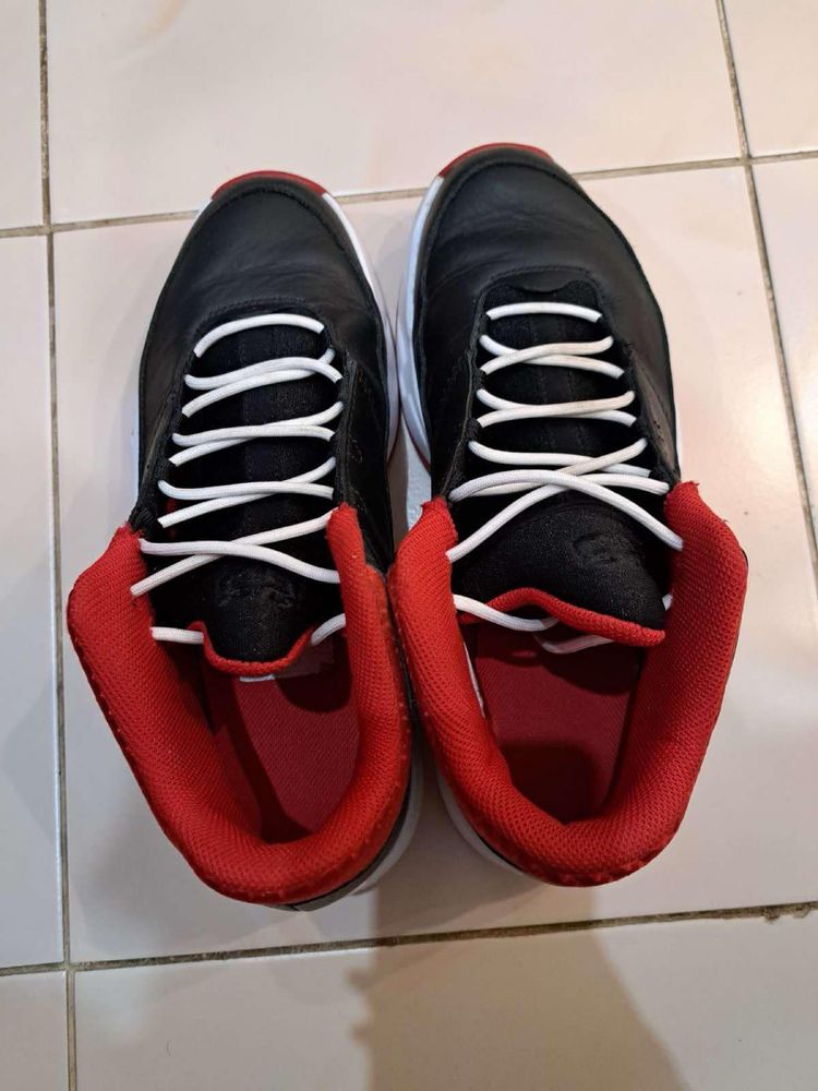 Nike Jordan aura 3
