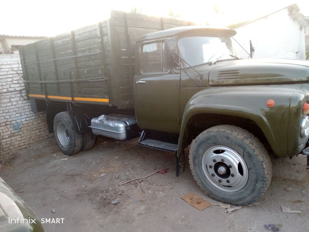 Xarbiy Zil 130 bartavoy sotiladi