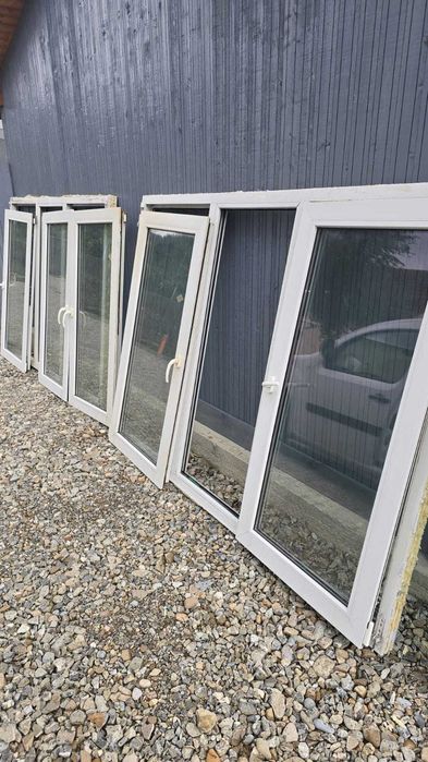 Vând tâmplărie PVC albă cu geam termopan – stare foarte bună