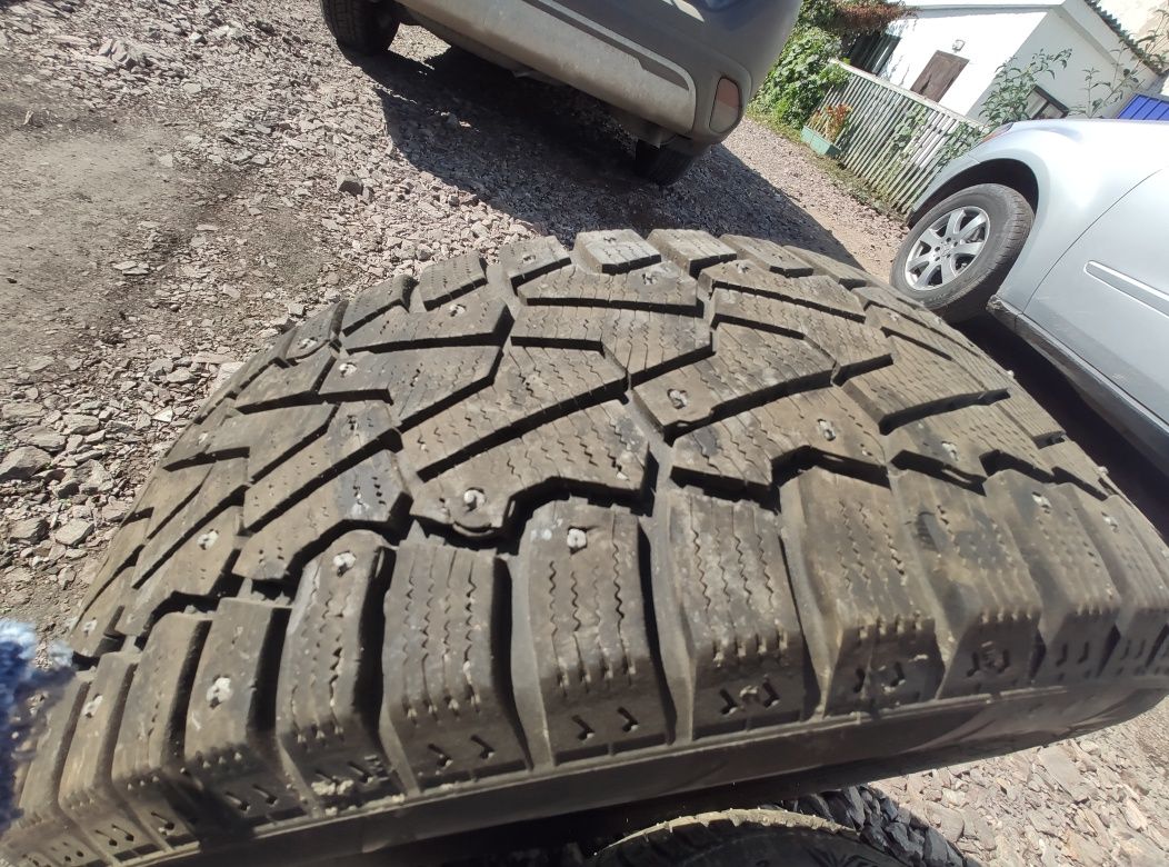 Pirelli Ice Zero шипы 205/55/R16, только 1шт.