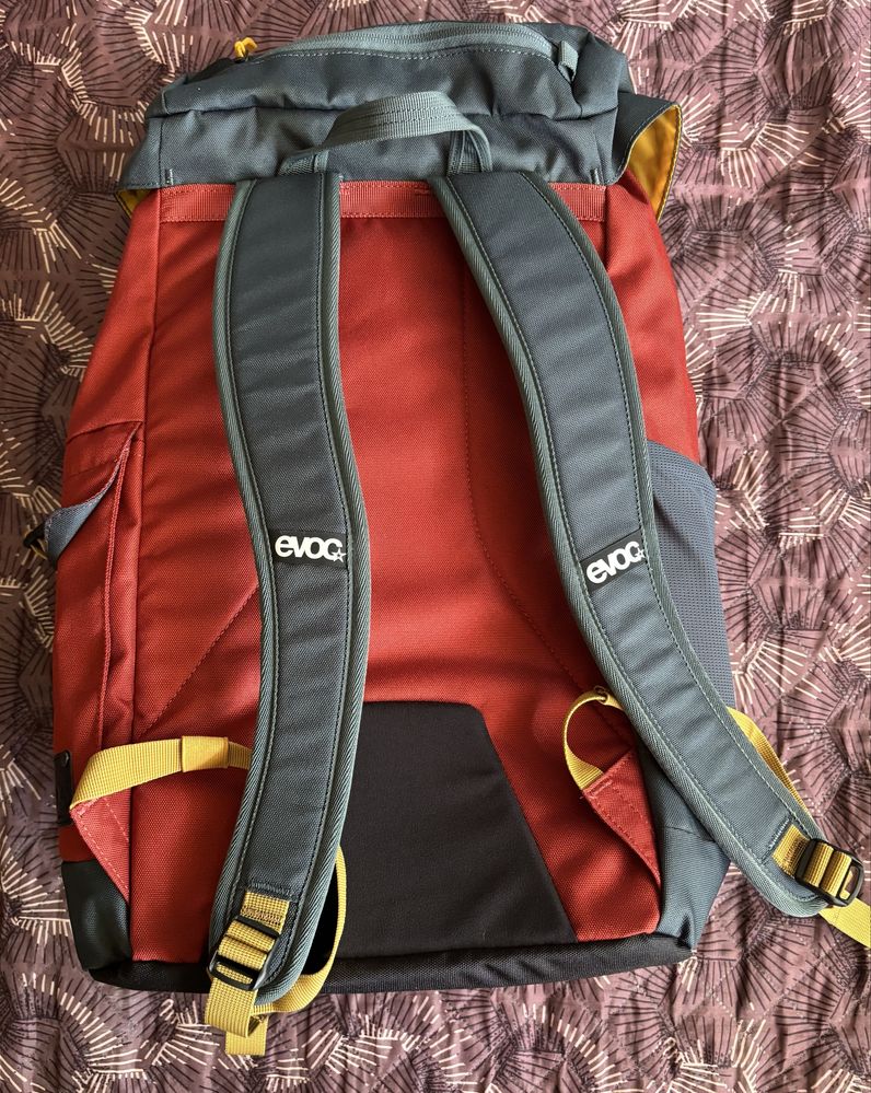 Раница Evoc Mission 22L