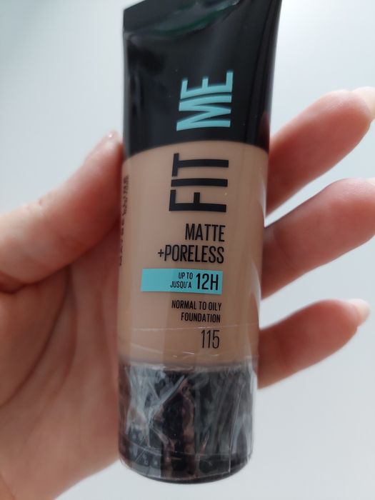 MAYBELLINE NEW YORK
Fit Me! Matte+Poreless