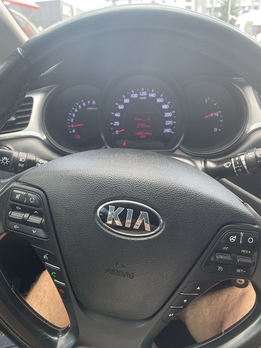 Kia Ceed 2016 bine intretinuta