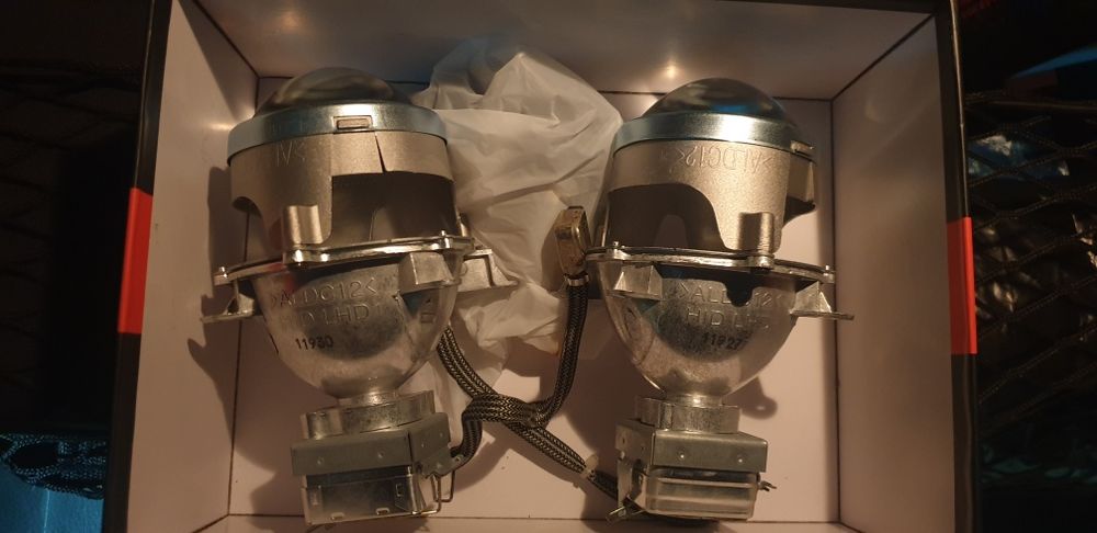 Ксенон линзы,Киа соренто,Оригинал.