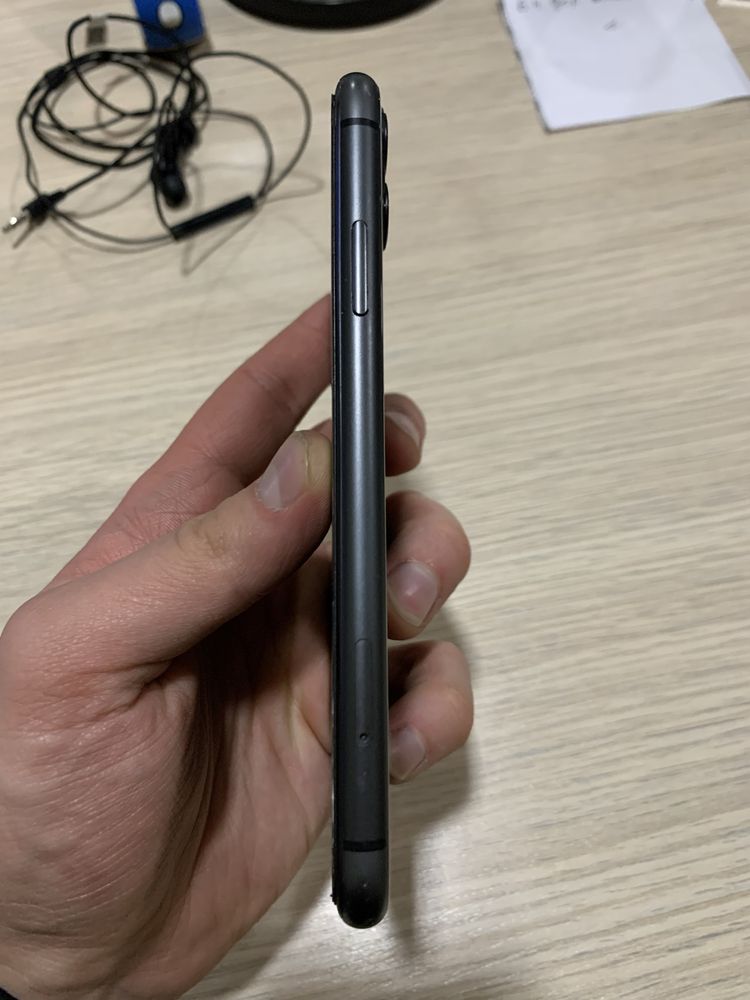 Iphone 11 sotiladi