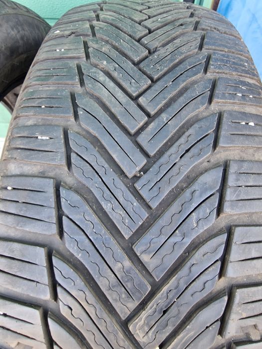 Anvelope 205/60R16 marca Michelin, M +S, DOT 2022