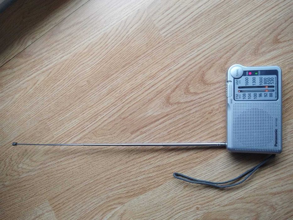 Radio Panasonic RF-P150D, AM/FM cu baterii AA Functional