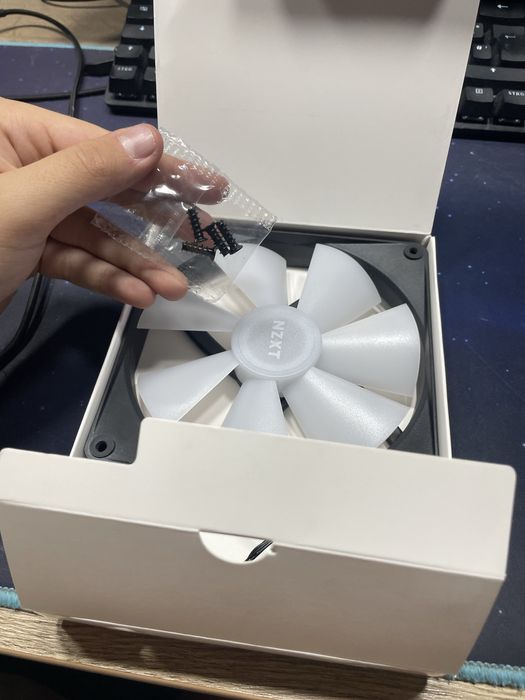 Ventilator nzxt pwm f140rgb Core