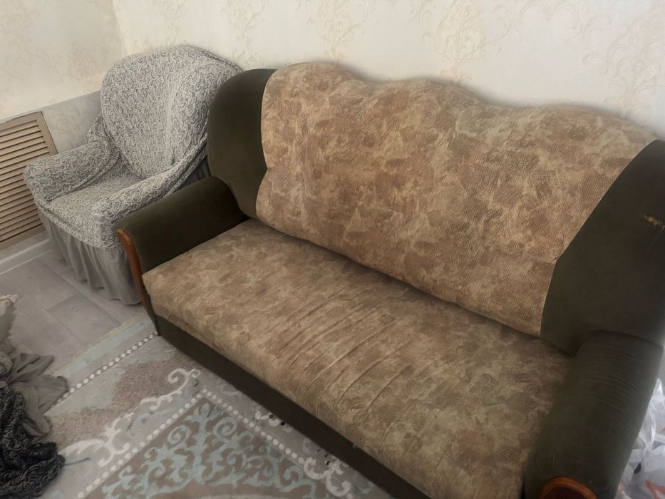 Продам диван и два кресло