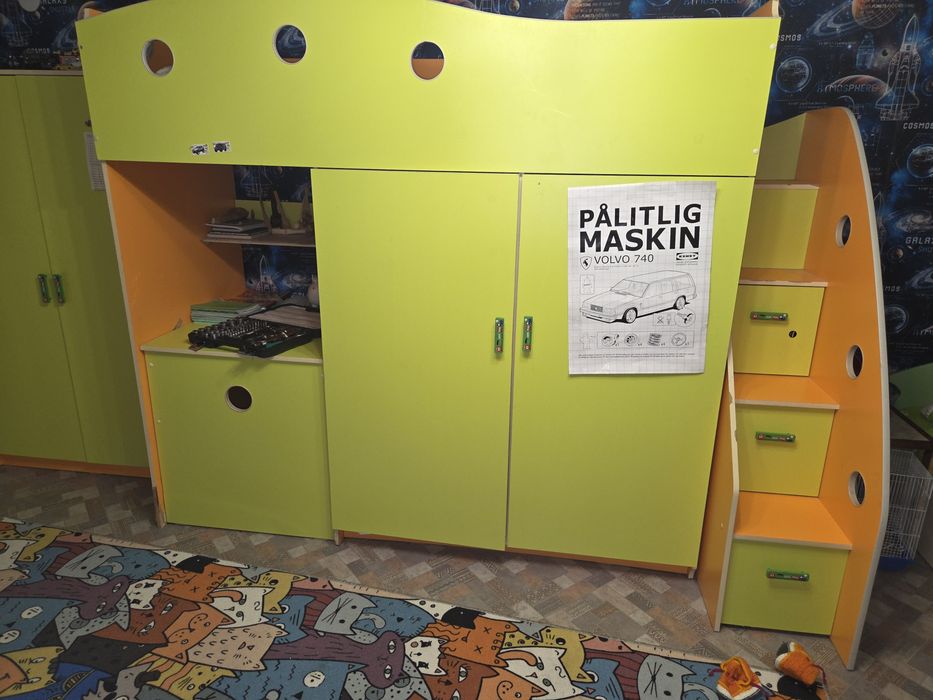 Продам детский спальный гарнитур, и шкаф детский