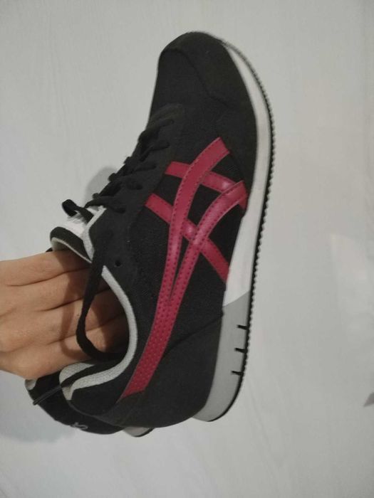 Оригинални маратонки Asics