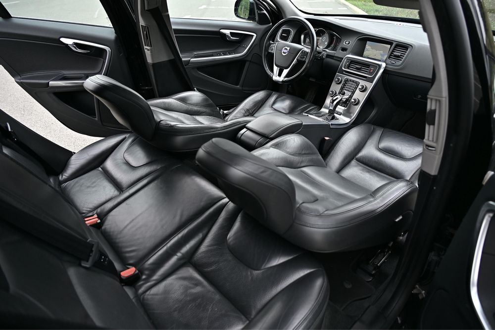 Volvo V60 Plug In Hibrid  2013 D6 4X4  - webasto / distronic etc